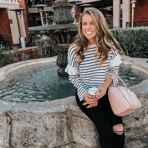 Meet your Posher, Camie